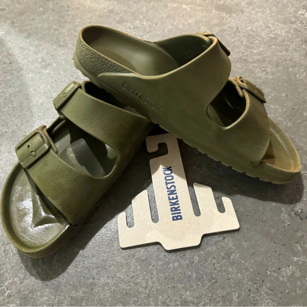 Size 35 (US 4-4.5) Arizona Essentials Birkenstocks
